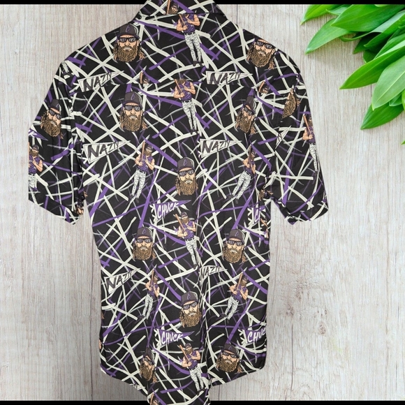 Bold Vintage-Inspired “Chuck Nasty” Graphic Button-Down Shirt – Size MEDIUM - Picture 2 of 4